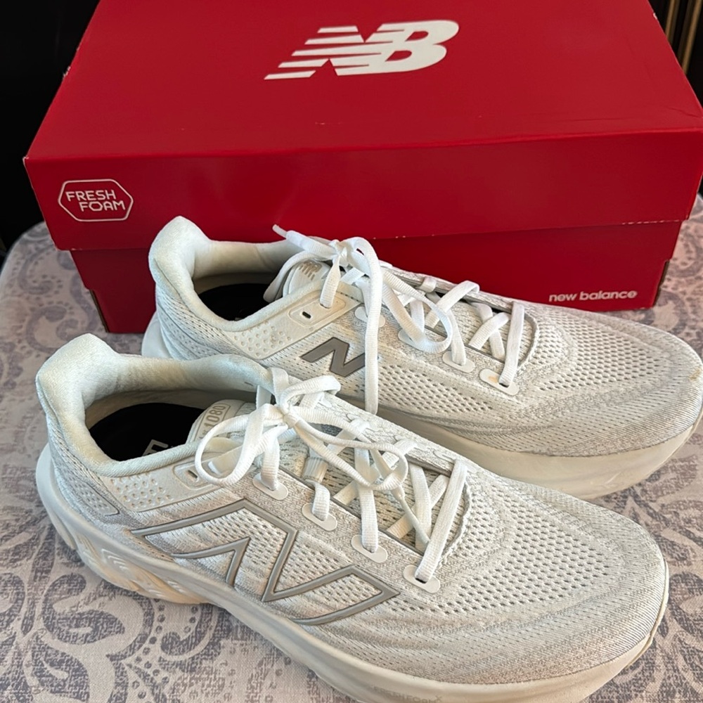 New Balance men fresh foam X1080v13 white running tennis shoes